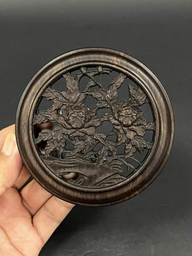 清顺治 青花洞石花卉纹罐 - 图18