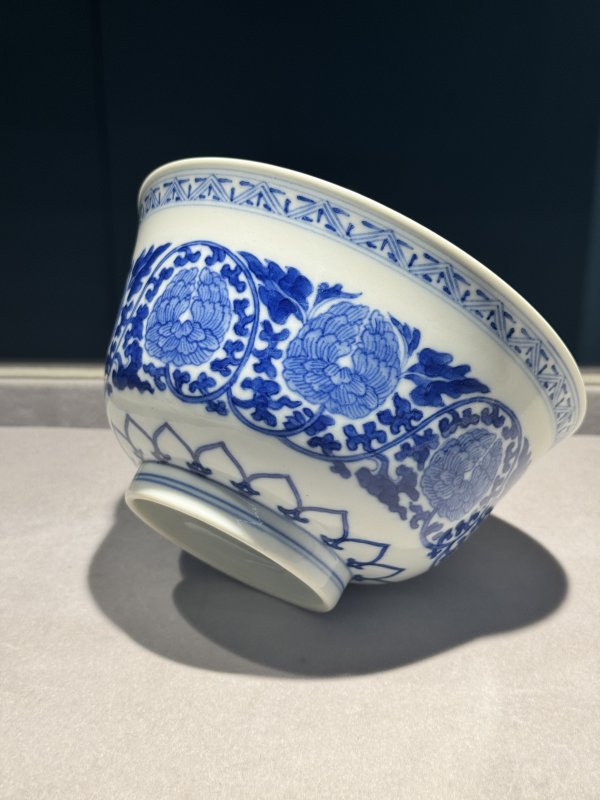 清道光 青花缠枝牡丹纹宫碗一对 - 图56