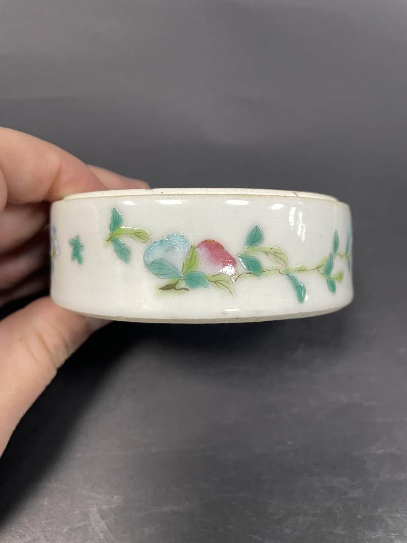 清光绪 粉彩花蝶纹叠盒 - 图15
