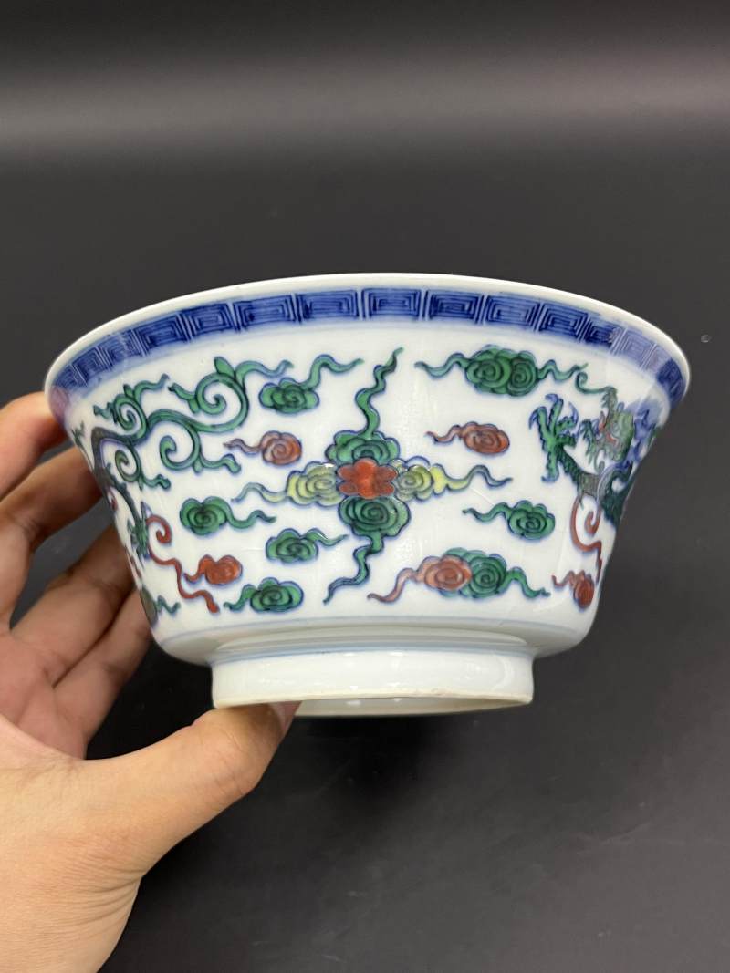 清雍正 斗彩云龙纹马蹄碗一对 - 图22