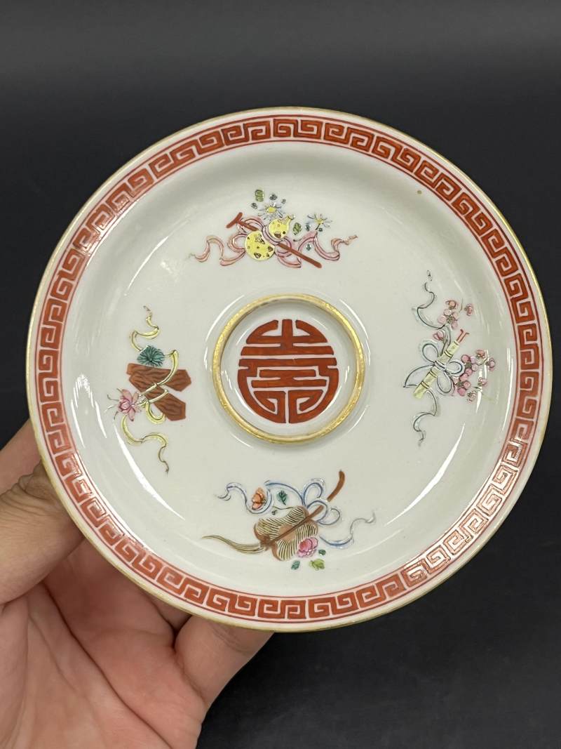 清乾隆 粉彩暗八仙纹盏托一对 - 图2