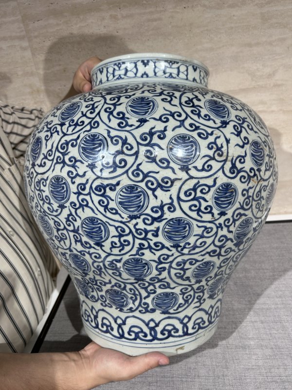 明万历 青花团寿纹大罐 - 图2