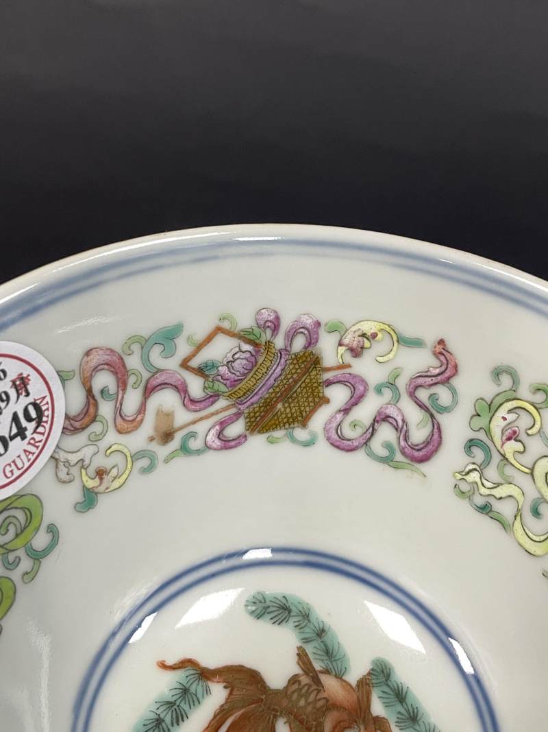 清同治 内青花粉彩暗八仙金玉满堂图外紫金釉描金花蝶纹茶碗 - 图12