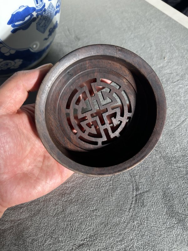清康熙 青花冰梅开窗博古纹罐 - 图15