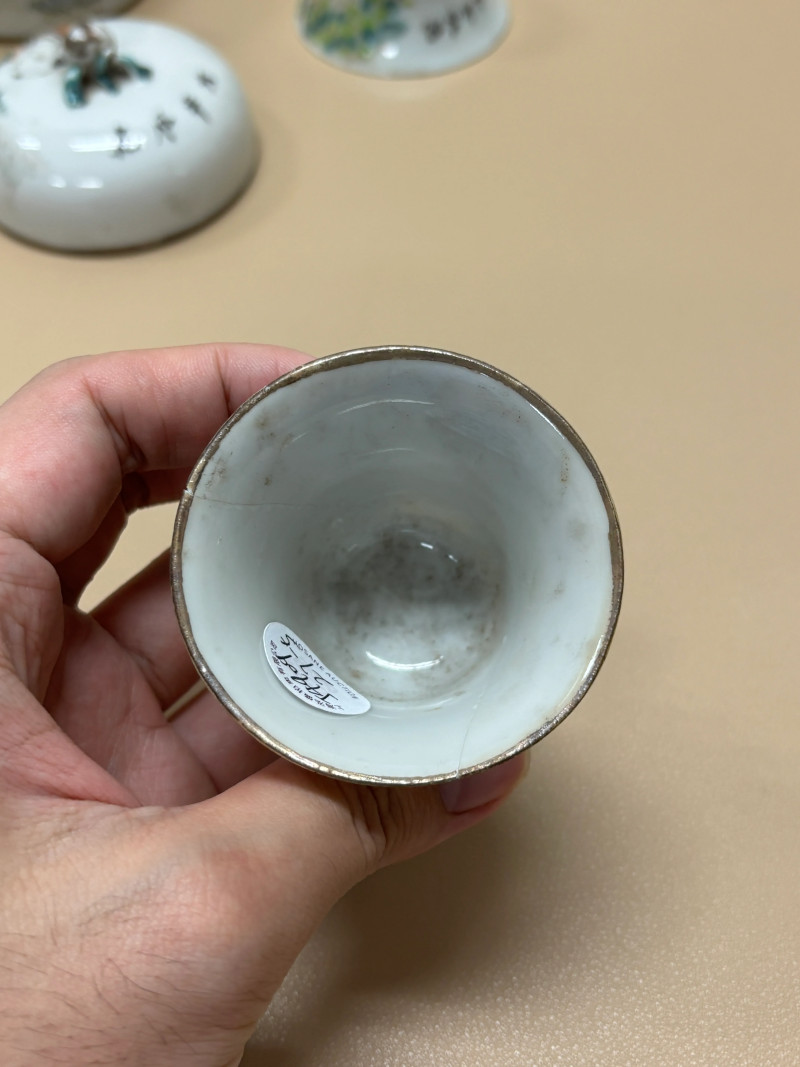 民国 浅绛彩瓷器一组五件 - 图32