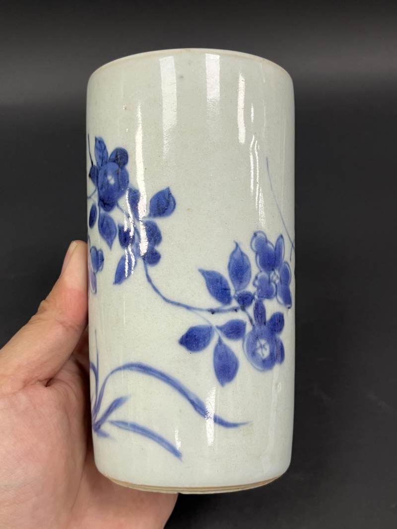 清顺治 青花花卉纹笔筒 - 图4