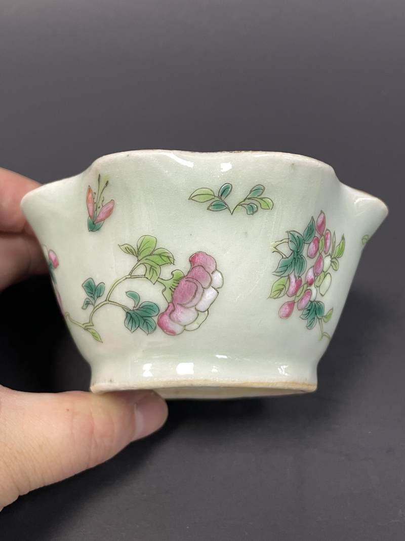 清光绪 青釉粉彩折枝花卉纹花口杯一对 - 图12