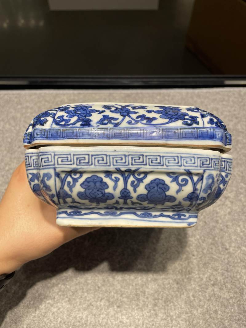明万历 青花云龙纹长方倭角盒 - 图7