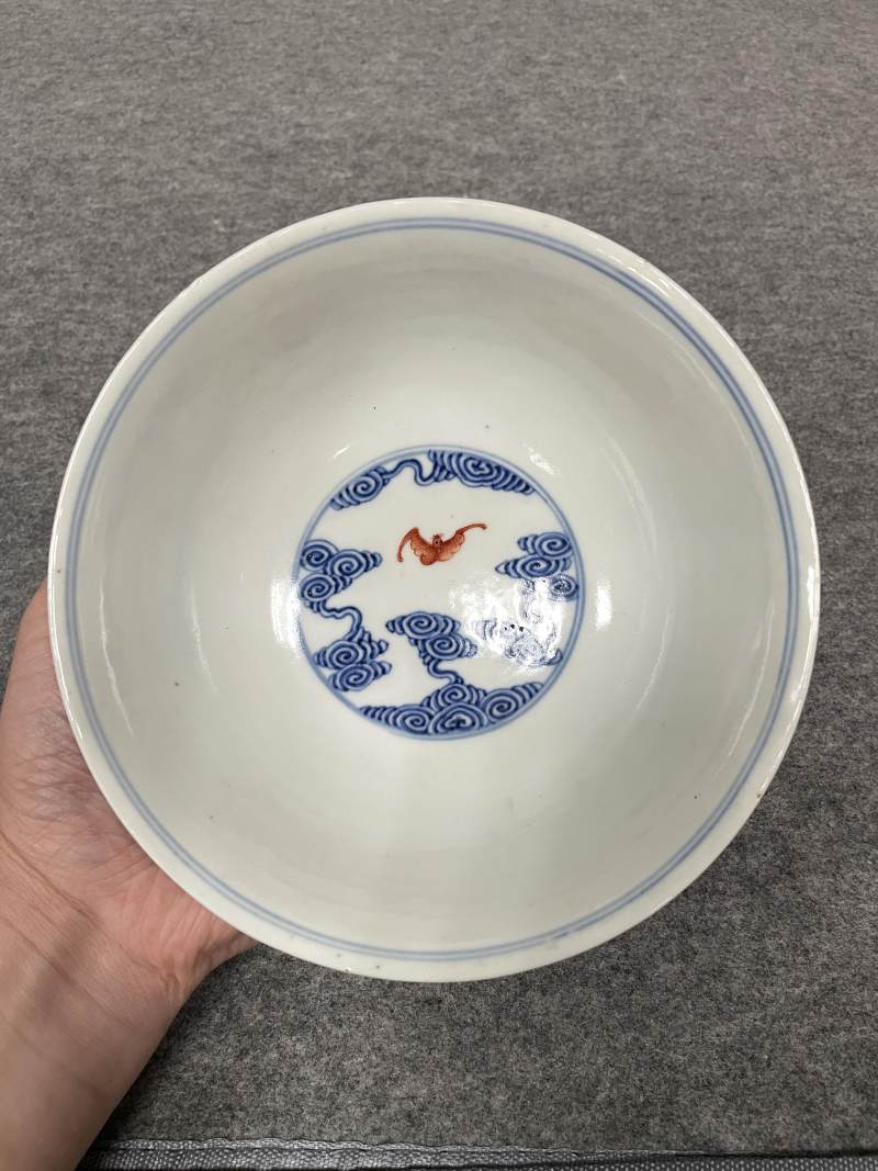 清光绪 青花矾红洪福齐天图杯、碗、盖碗、盘、匙八十三只 - 图6