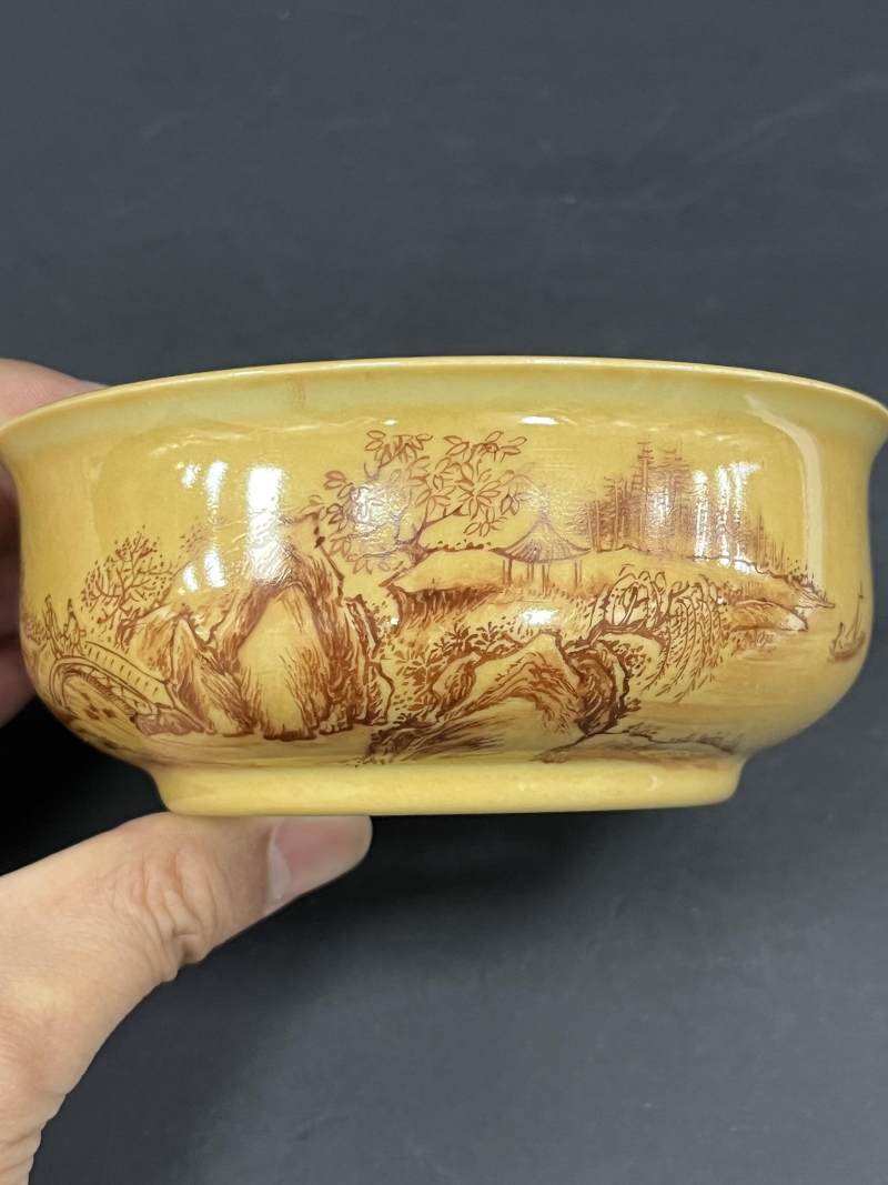 清乾隆 米黄地矾红山水纹仿扎古扎雅木碗 - 图8