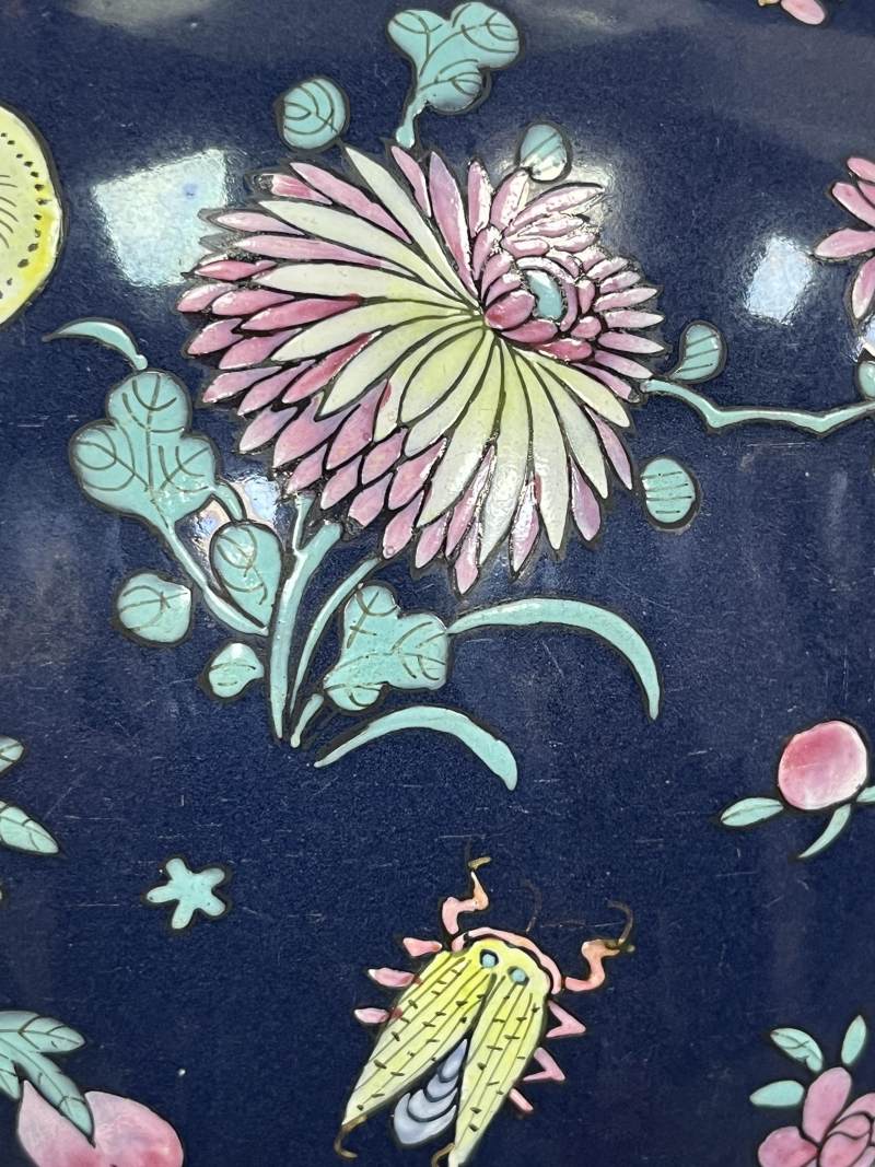 清中期 蓝釉粉彩花蝶纹罐一对 - 图28