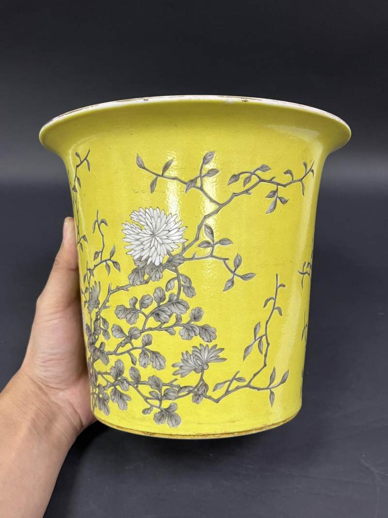 清晚期 黄地墨彩菊花纹花盆带奁一对 - 图4