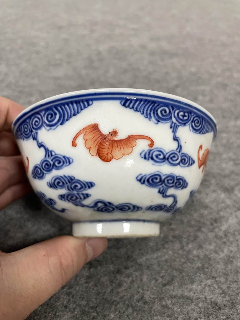 清光绪 青花矾红洪福齐天图杯、碗、盖碗、盘、匙八十三只 - 图31