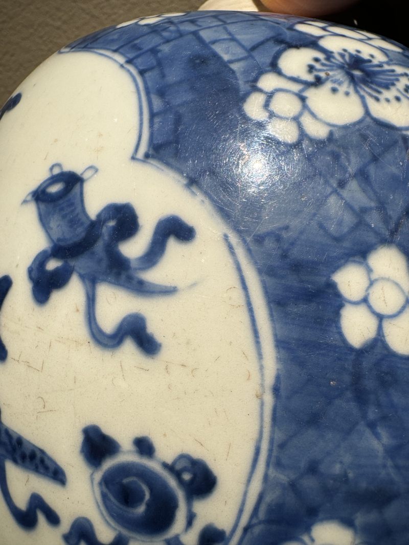 清康熙 青花冰梅开光博古图罐 - 图9