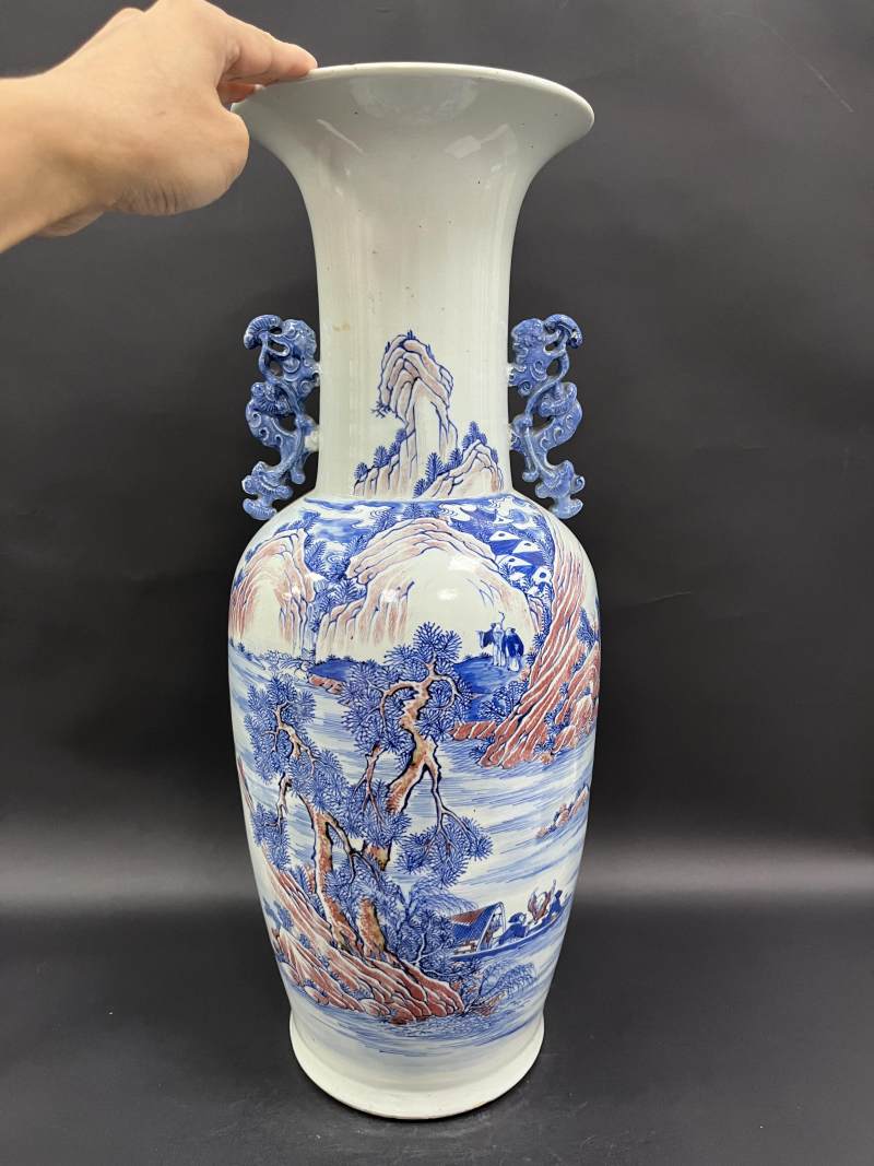 清中期 青花釉里红夜游赤壁图蝠耳大瓶 - 图2