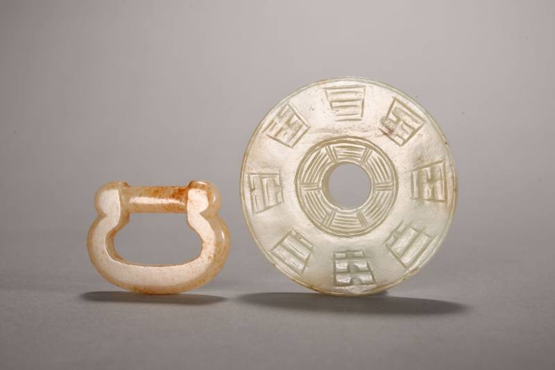 明、清 白玉八卦谷纹璧、白玉涤环各一件 - 图2