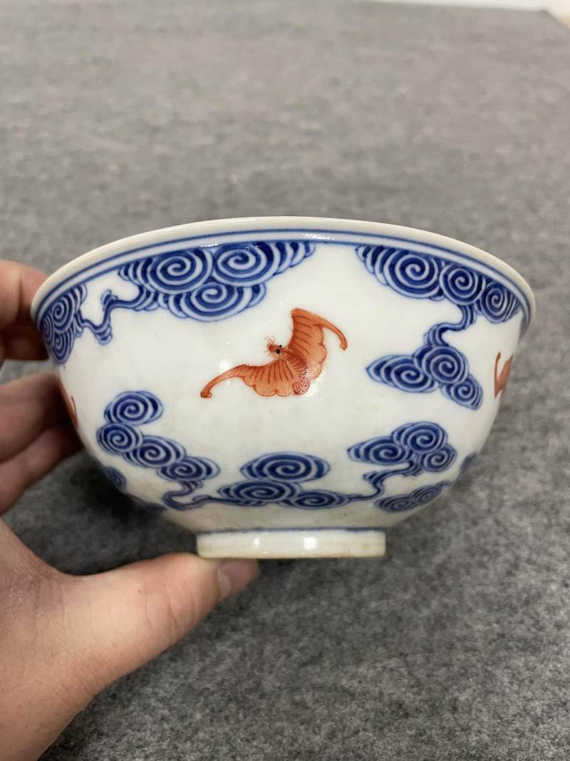 清光绪 青花矾红洪福齐天图杯、碗、盖碗、盘、匙八十三只 - 图11
