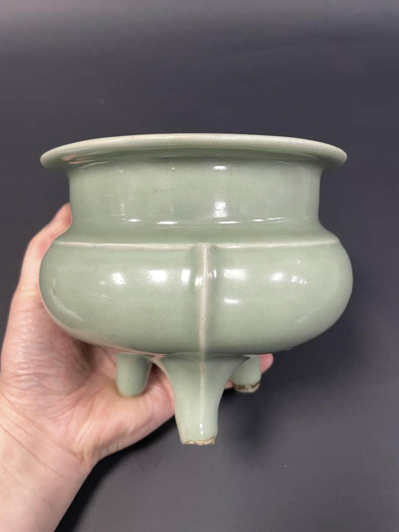 元 龙泉窑青釉鬲式炉 - 图5