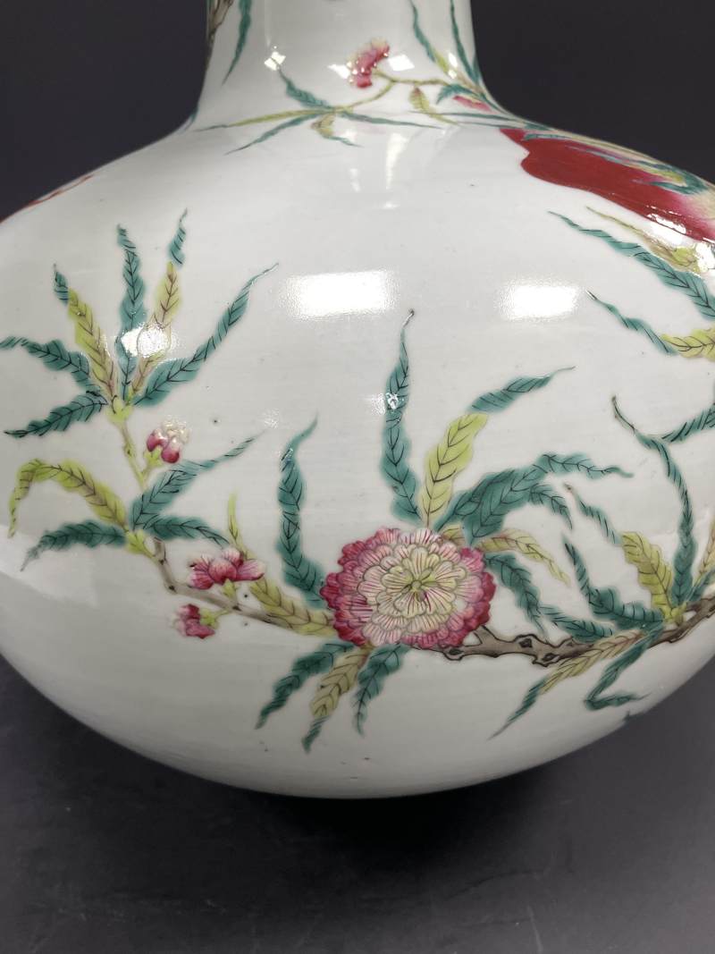 清晚期 粉彩九桃天球瓶 - 图11