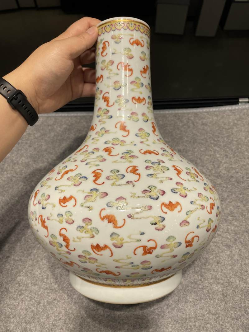 清光绪 粉彩洪福齐天图荸荠瓶 - 图3