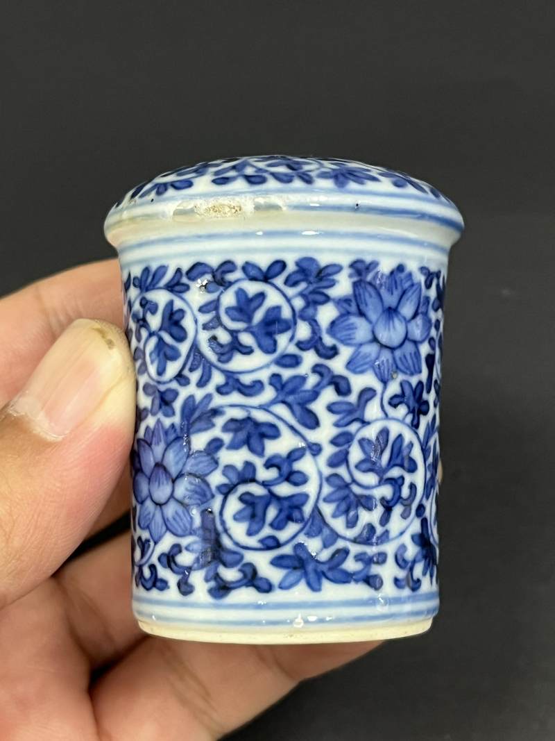 清中期 青花缠枝莲纹轴头一对 - 图3