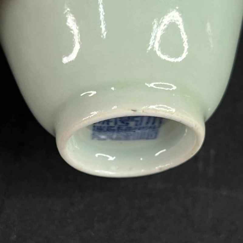 清乾隆 粉青釉杯 - 图20