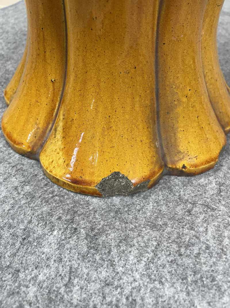 清 珐华鱼化龙纹海棠形狮耳大尊 - 图29
