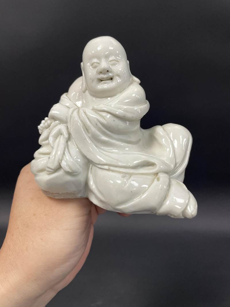 清早期 德化窑白釉布袋和尚像 - 图2