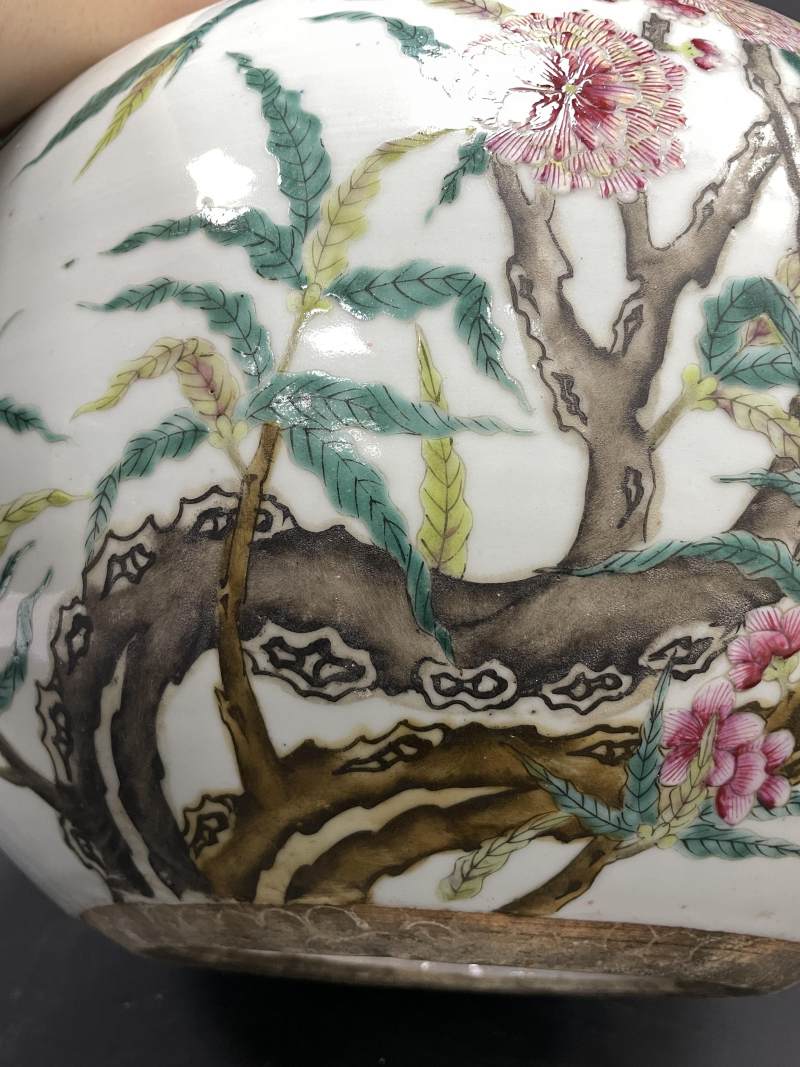 清晚期 粉彩九桃天球瓶 - 图13