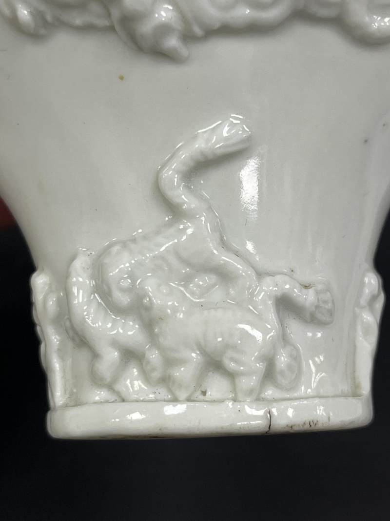 清 德化窑白釉风云际会图杯 - 图12