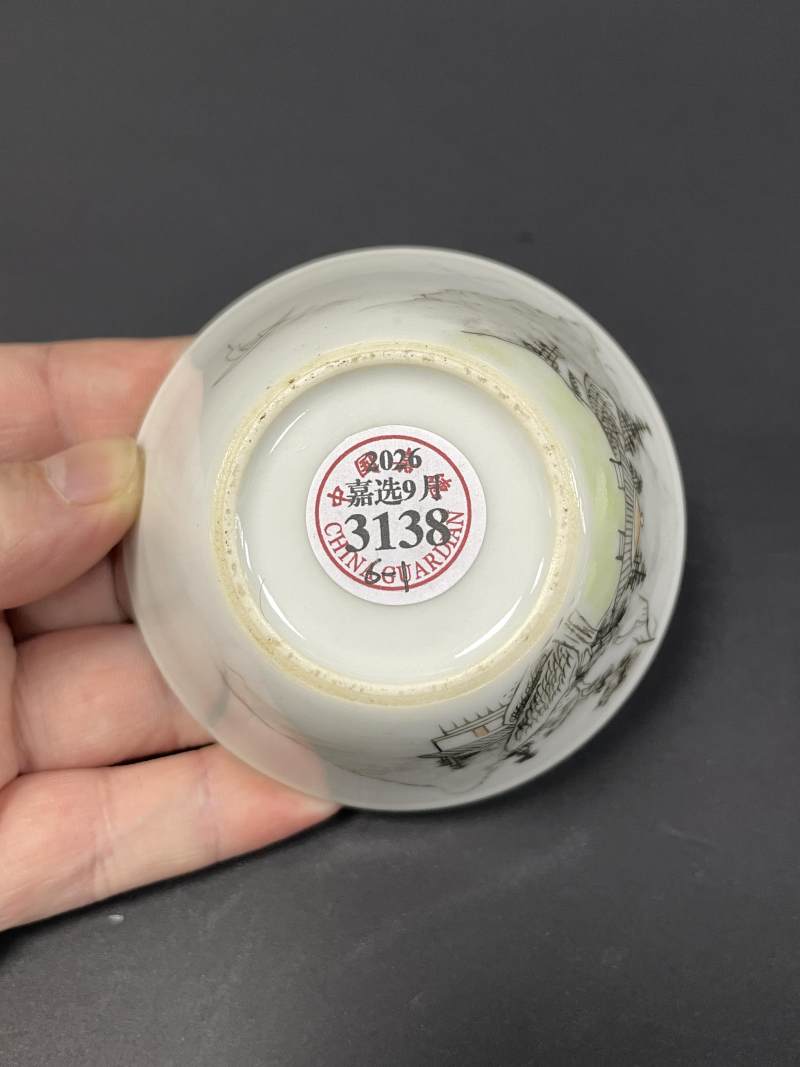 清乾隆 粉彩山水纹马蹄套杯六只 - 图33
