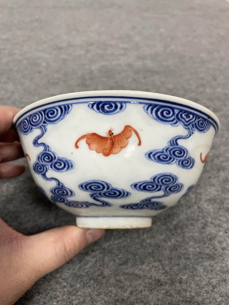 清光绪 青花矾红洪福齐天图杯、碗、盖碗、盘、匙八十三只 - 图14