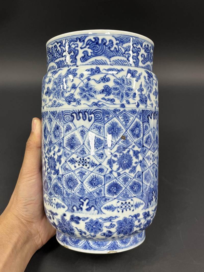 清中期 青花花卉纹壮罐 - 图5