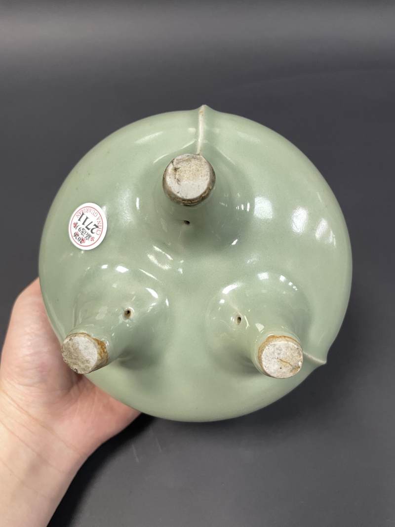 元 龙泉窑青釉鬲式炉 - 图8