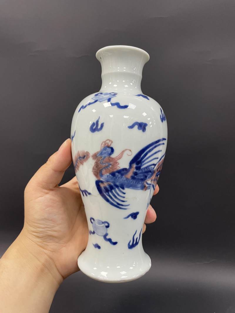 清康熙 青花釉里红云凤纹观音瓶 - 图5