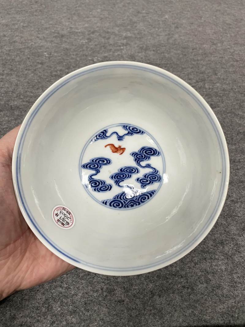 清光绪 青花矾红洪福齐天图杯、碗、盖碗、盘、匙八十三只 - 图16
