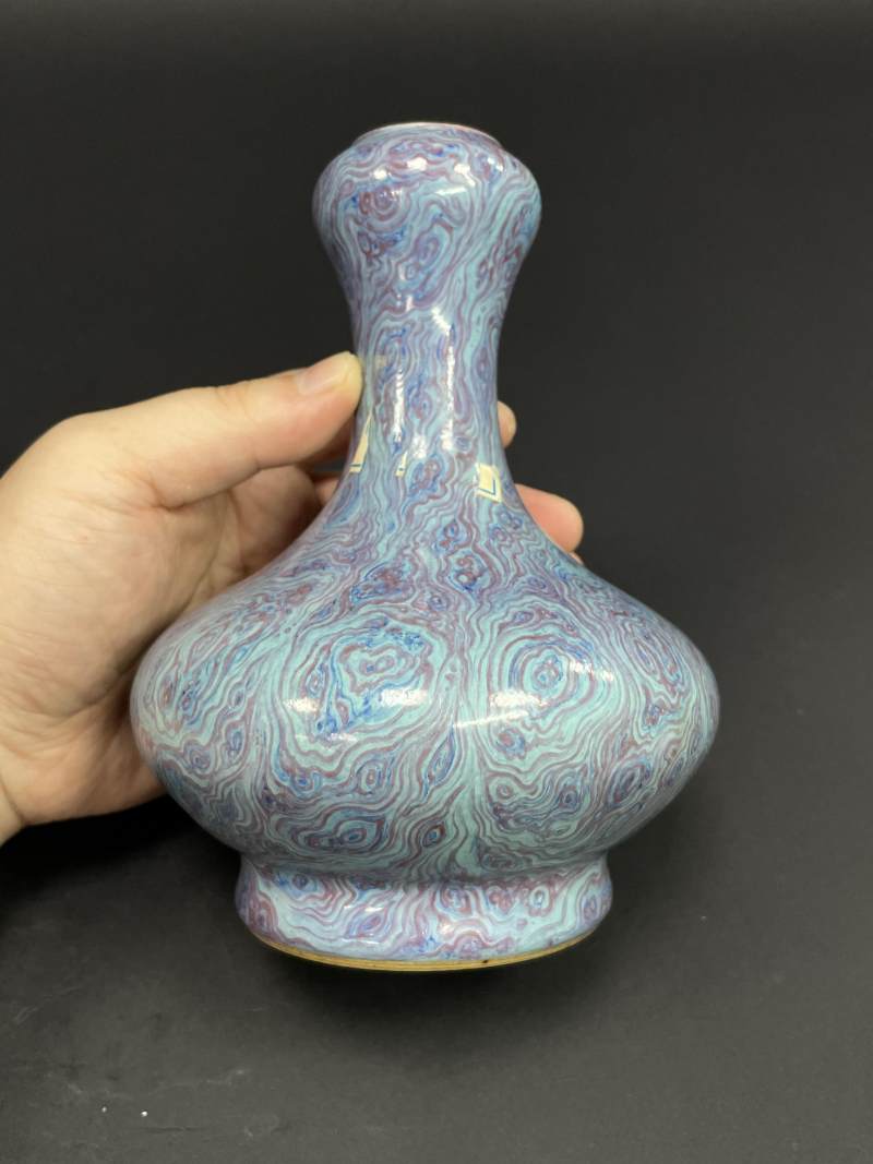 清晚期 仿绞胎蒜头瓶 - 图2
