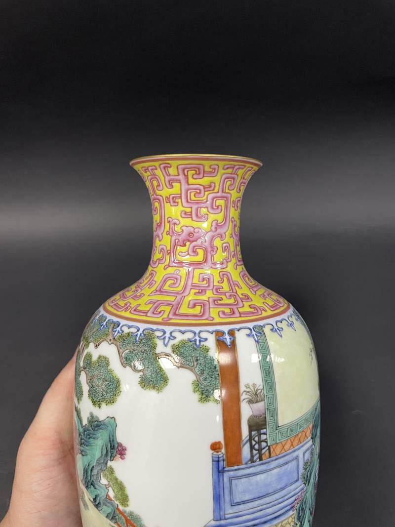 民国 仿珐琅彩教子图瓶 - 图8