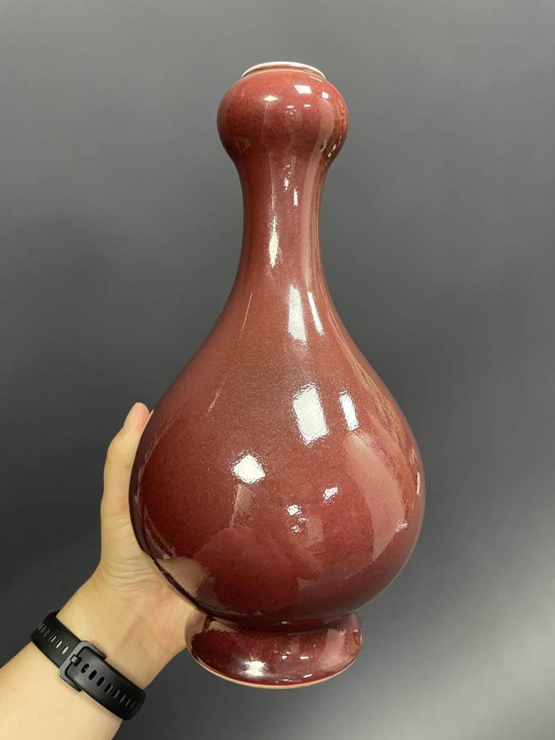 清乾隆 红釉蒜头瓶 - 图3