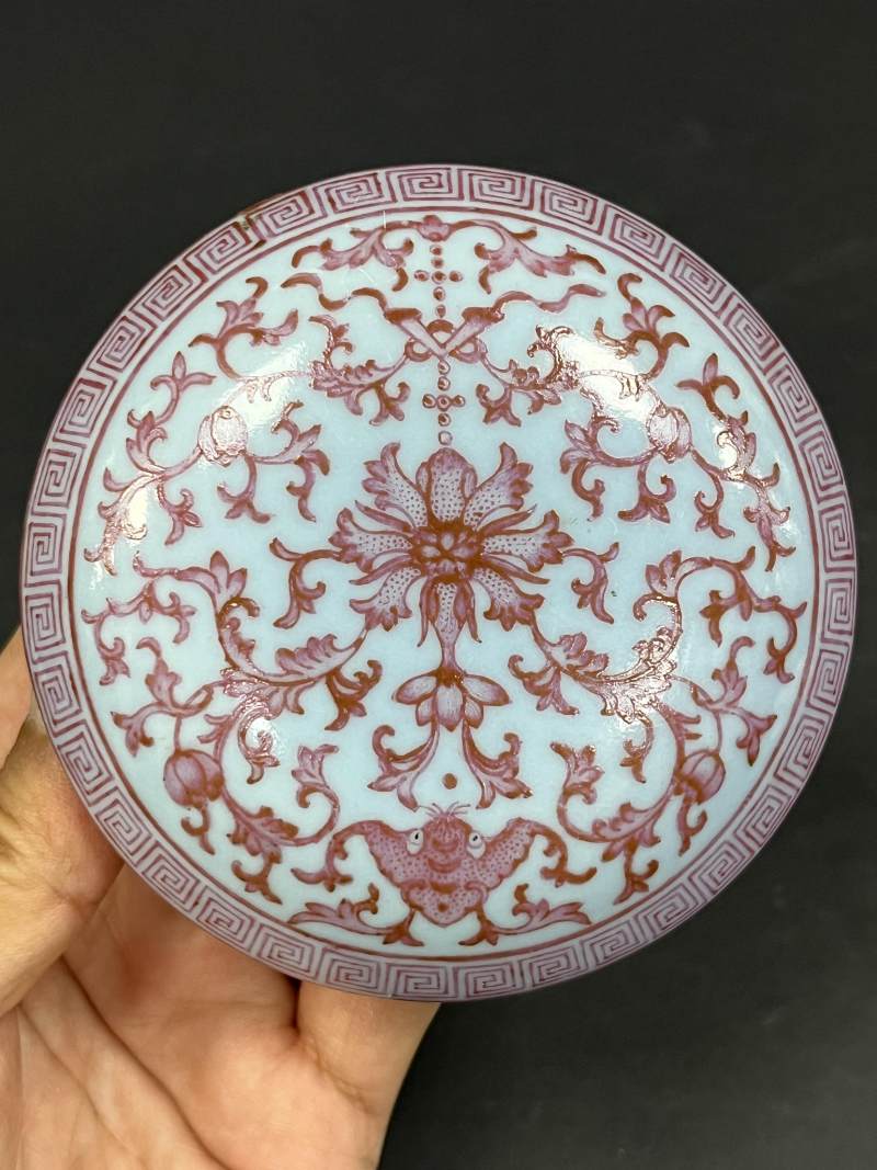 清晚期 天蓝釉胭脂红缠枝莲蝠纹围棋罐一对 - 图24