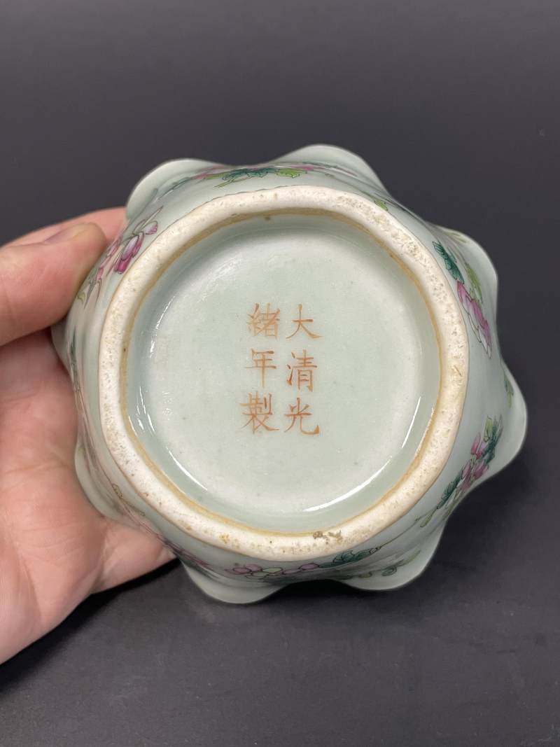 清光绪 青釉粉彩折枝花卉纹花口杯一对 - 图19