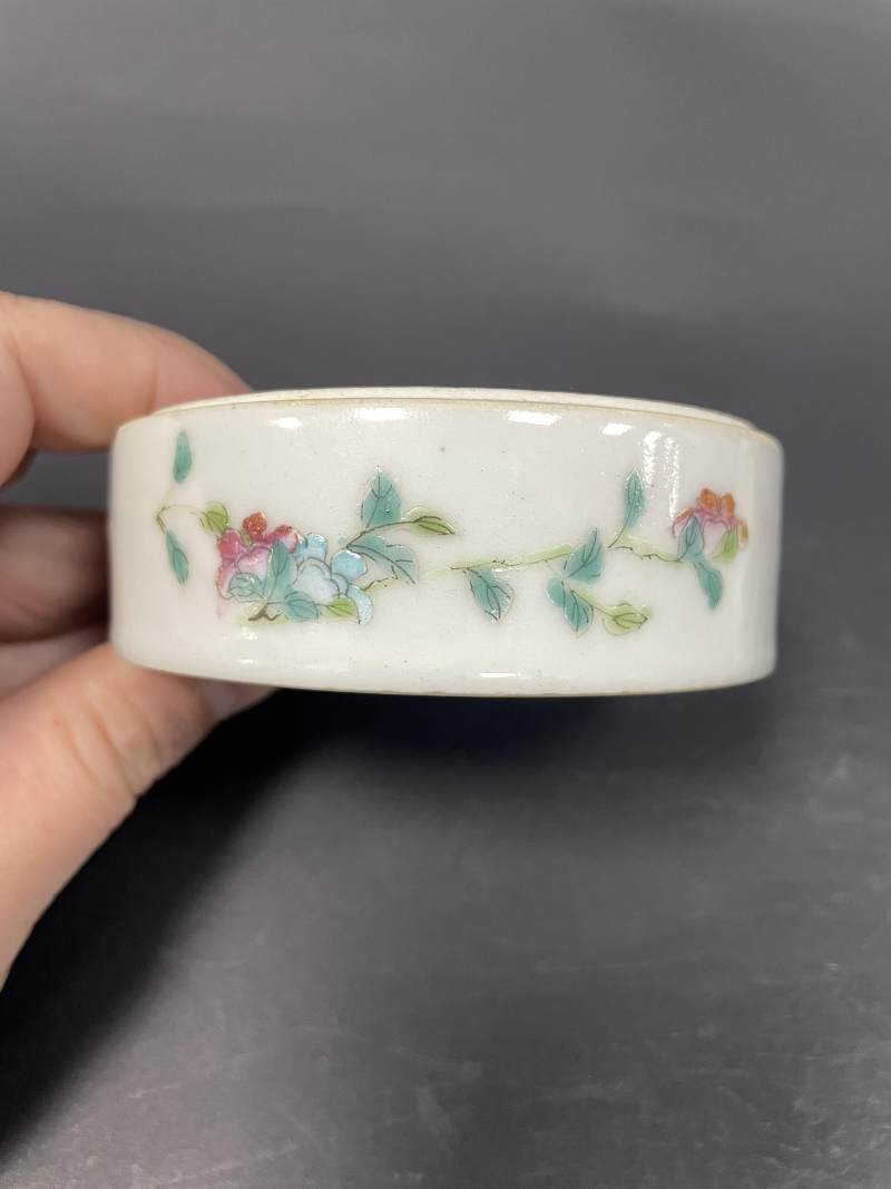 清光绪 粉彩花蝶纹叠盒 - 图20