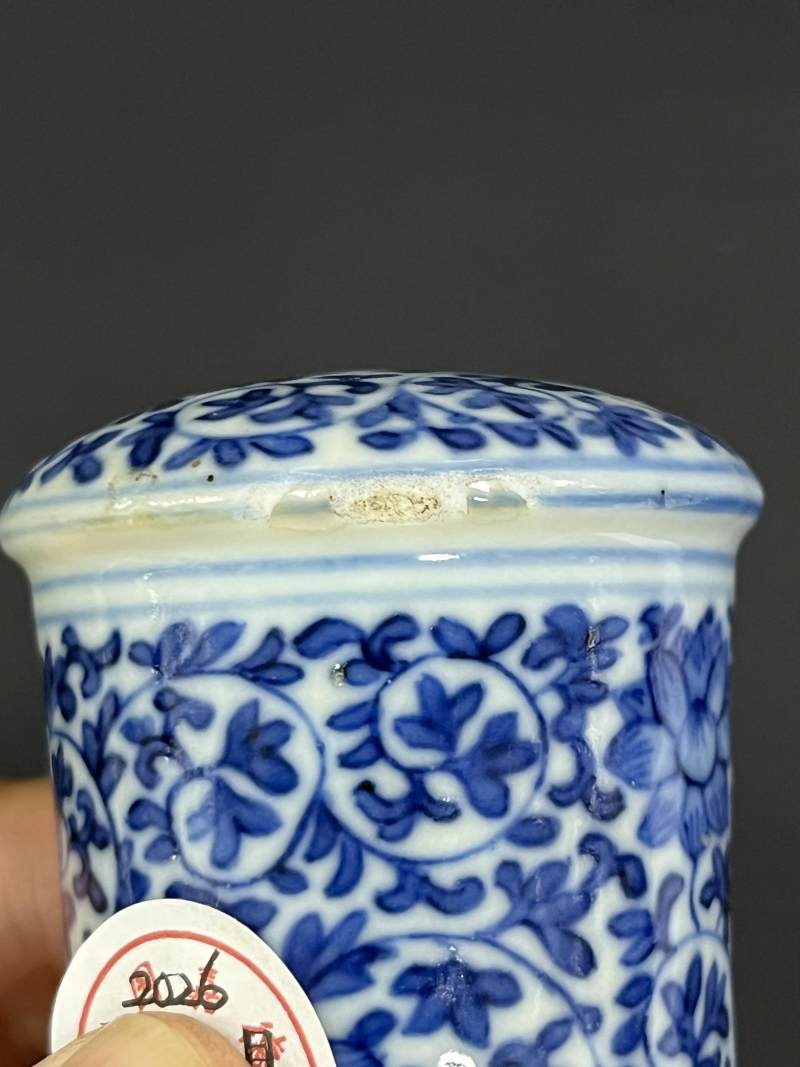 清中期 青花缠枝莲纹轴头一对 - 图8