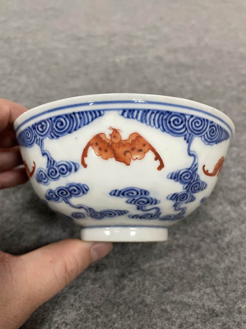清光绪 青花矾红洪福齐天图杯、碗、盖碗、盘、匙八十三只 - 图111