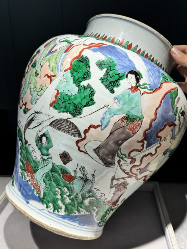 清康熙 青花五彩八仙闹海图大盖罐 - 图33