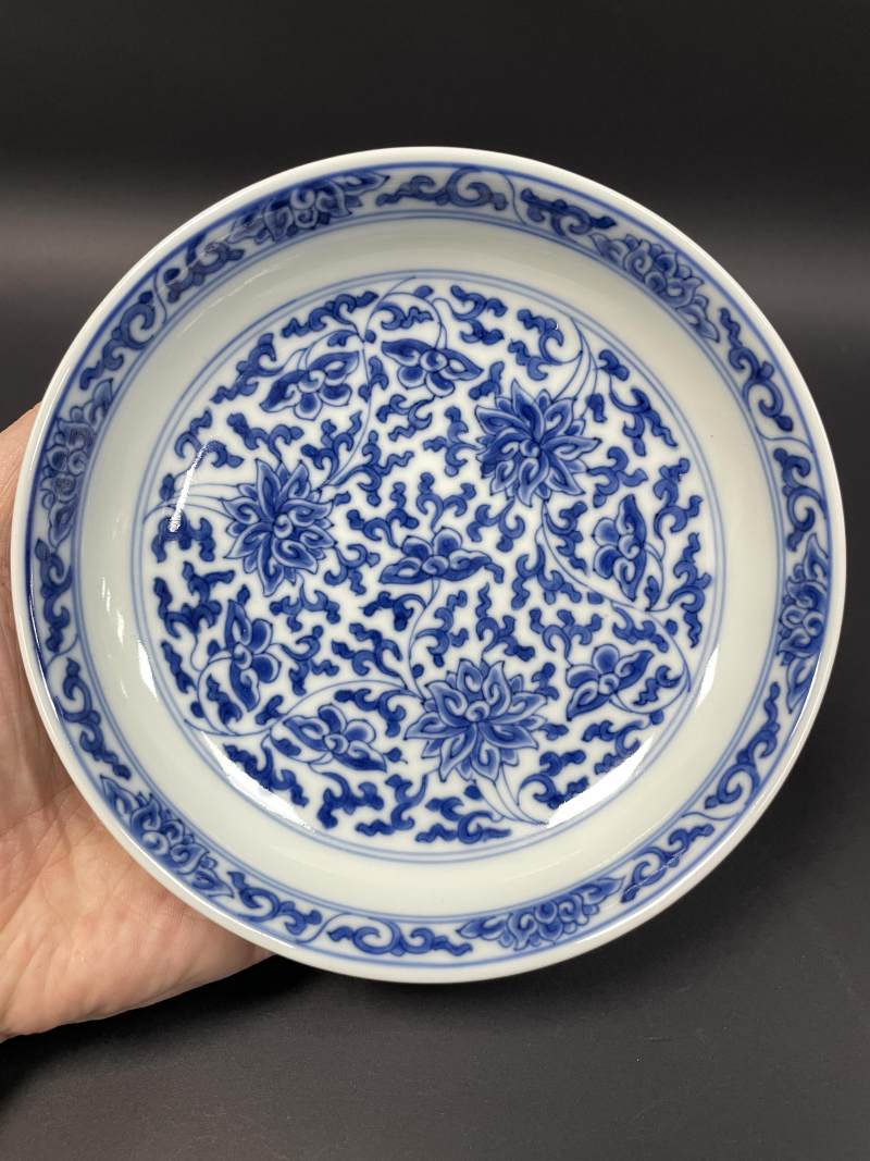 清康熙 青花缠枝莲纹盘 - 图2