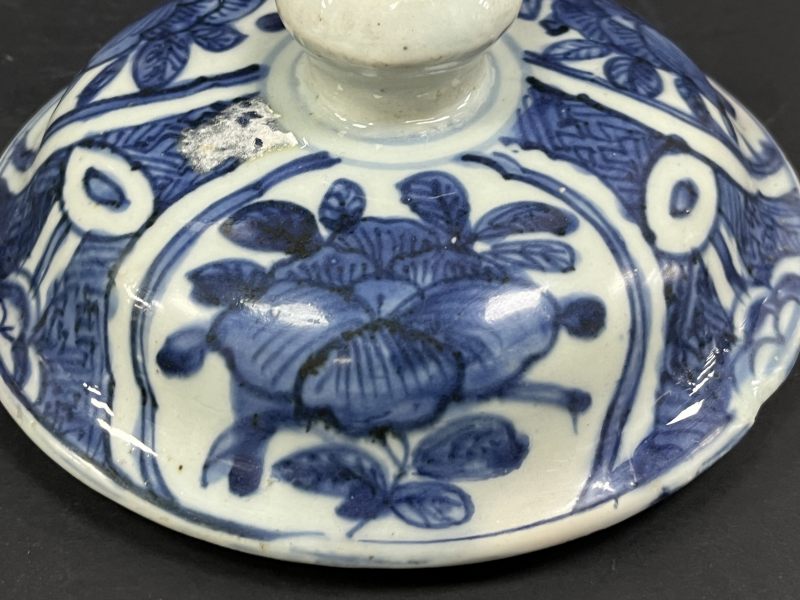 明晚期 青花锦地如意开光花卉纹四系盖罐 - 图25