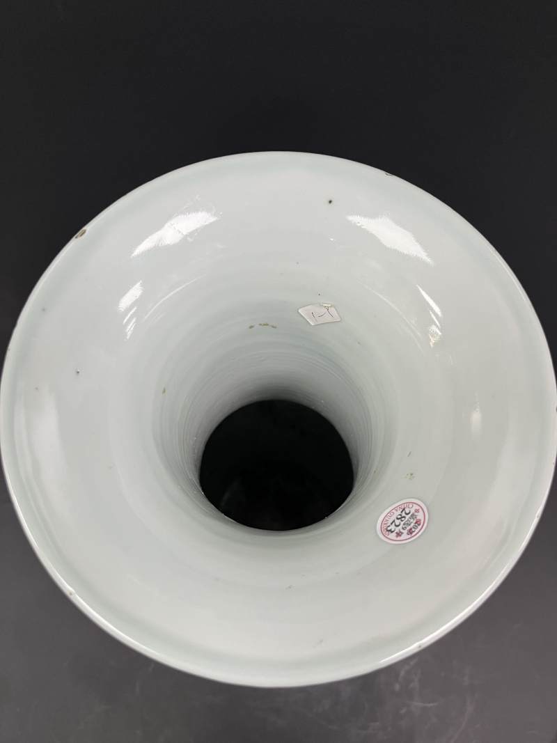 清中期 青花釉里红夜游赤壁图蝠耳大瓶 - 图6