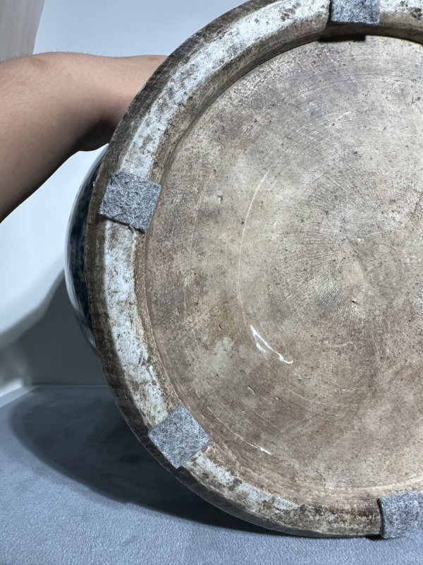 清乾隆 青花缠枝莲纹铺首尊 - 图9