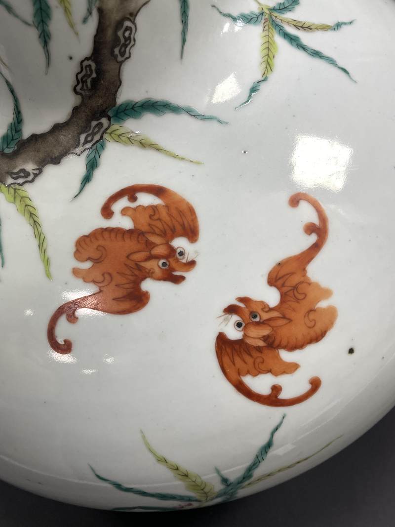 清晚期 粉彩九桃天球瓶 - 图18